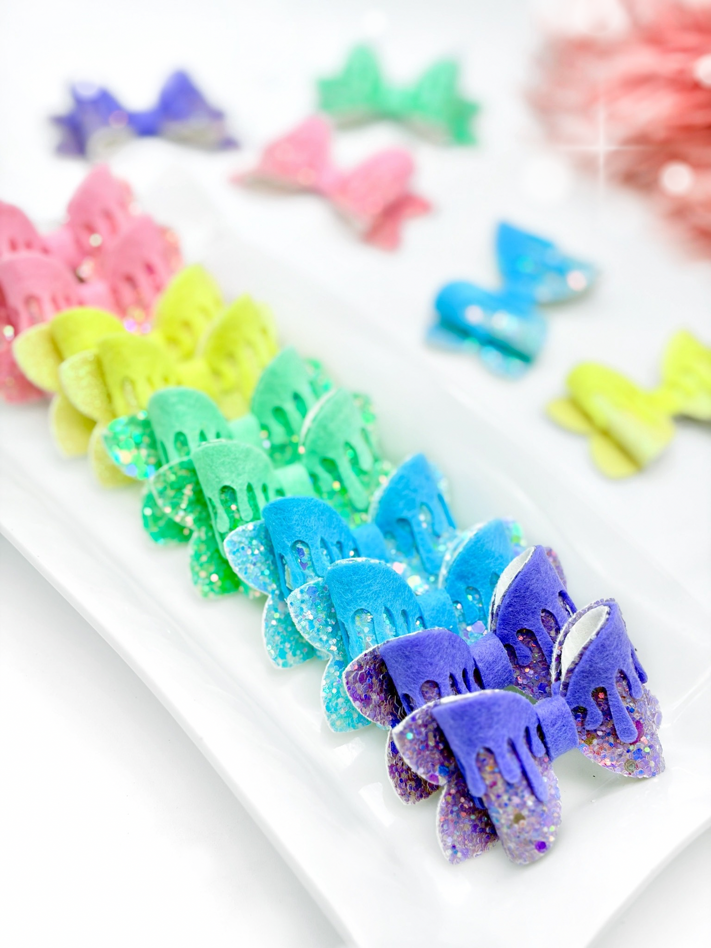 Ice Cream Drip Bow • Mint