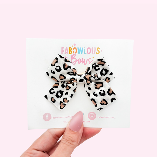 Leopard Hearts White - Mini Hand Tied Bow
