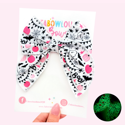 Happy Halloween Boo Glow In The Dark // Fabric Fable Bow